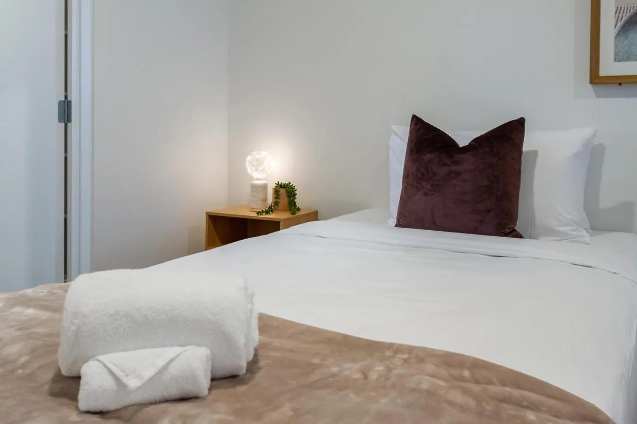 Апартаменты Tuam Street Treasure- 2 Bed 2 Bath Крайстчёрч Новая Зеландия